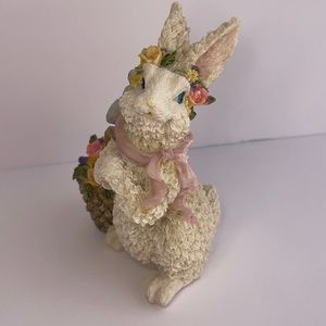 Ceramic heritage mint brand flower basket bunny